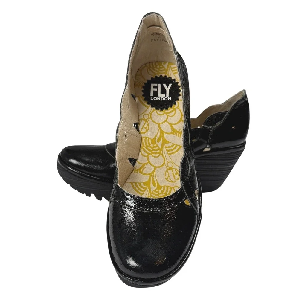 Fly London Yasi Black Leather Scalloped Wedge Pump Shoes Womens 37 P500835009